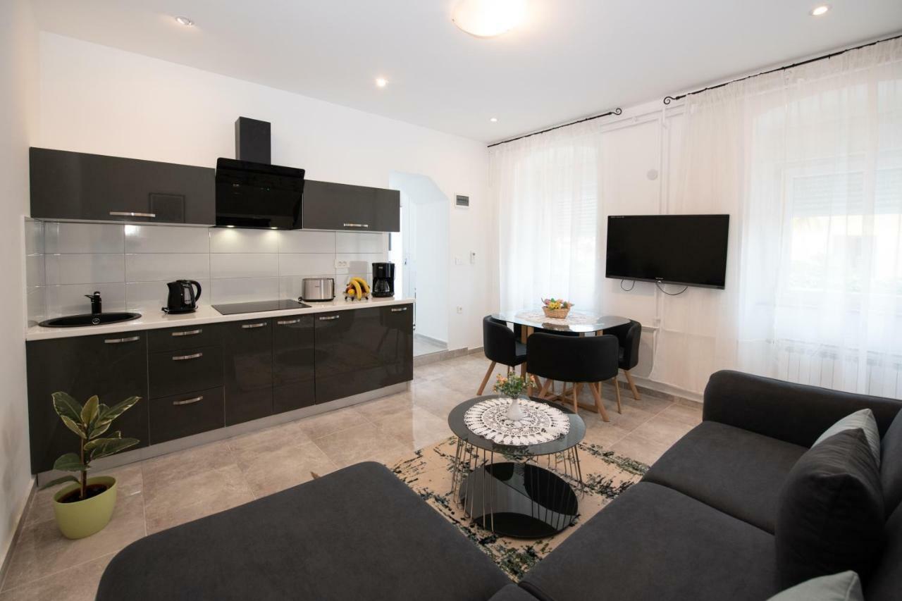 Apartment Emili オパティヤ エクステリア 写真